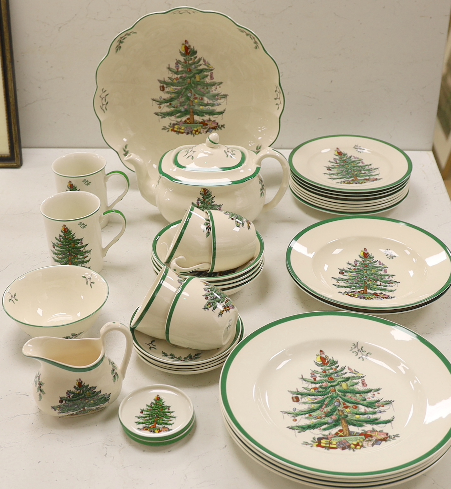A Spode Christmas Tree pattern part breakfast set
